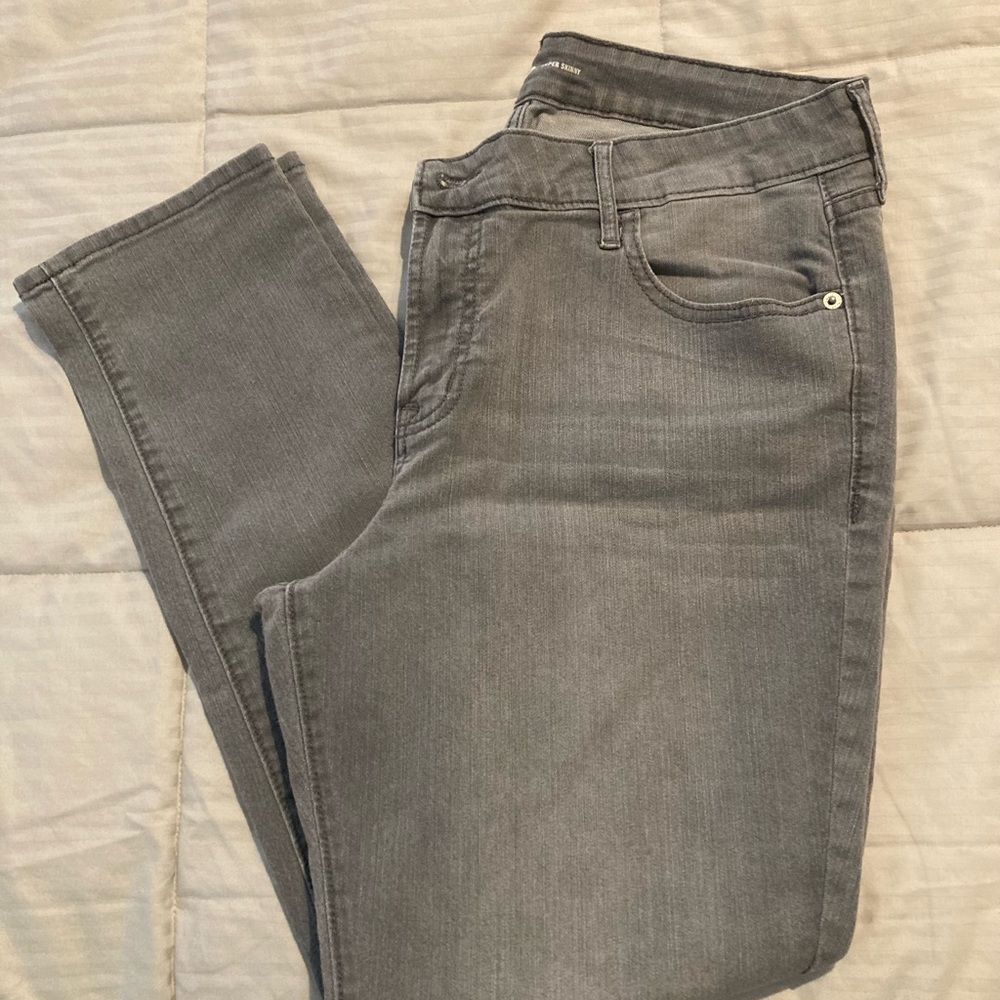 Old Navy gray skinny jeans